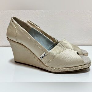 TOMS Women's Cream Wedge Shoes